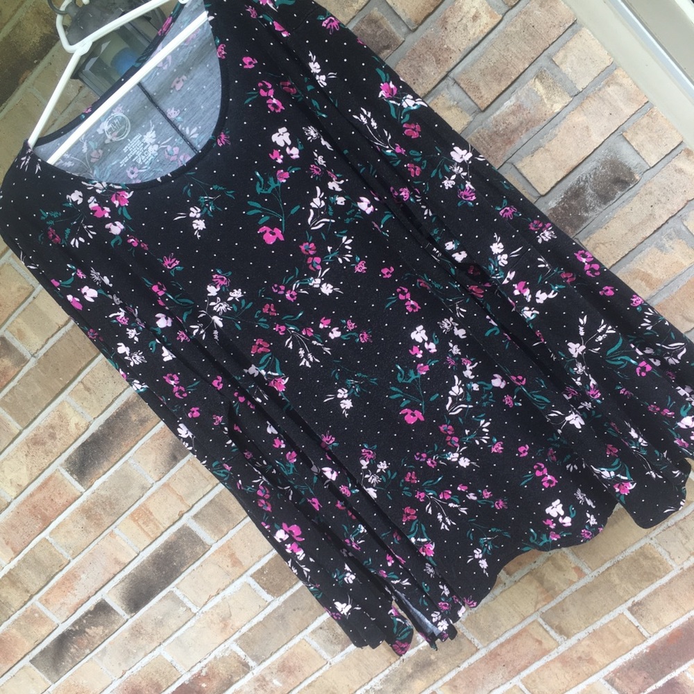 Maurices plus size 3x floral print shirt EUC